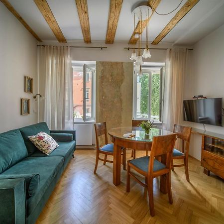 Karinatura Ljubljana Exterior photo